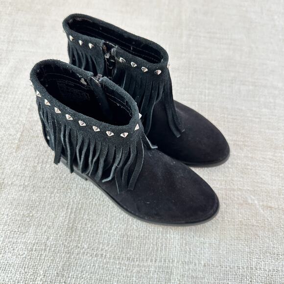 NWT Sam Edelman Taryn Studs Black Leather Fringe Ankle Boots Girl's 11 - Picture 2 of 7